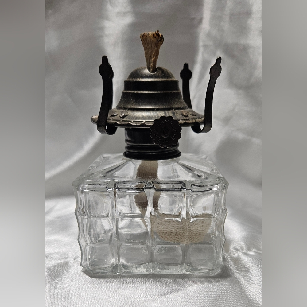 Vintage 4.5" Lamplight Farms Oil Lamp Lantern Diamond Square Cut Glass Austria